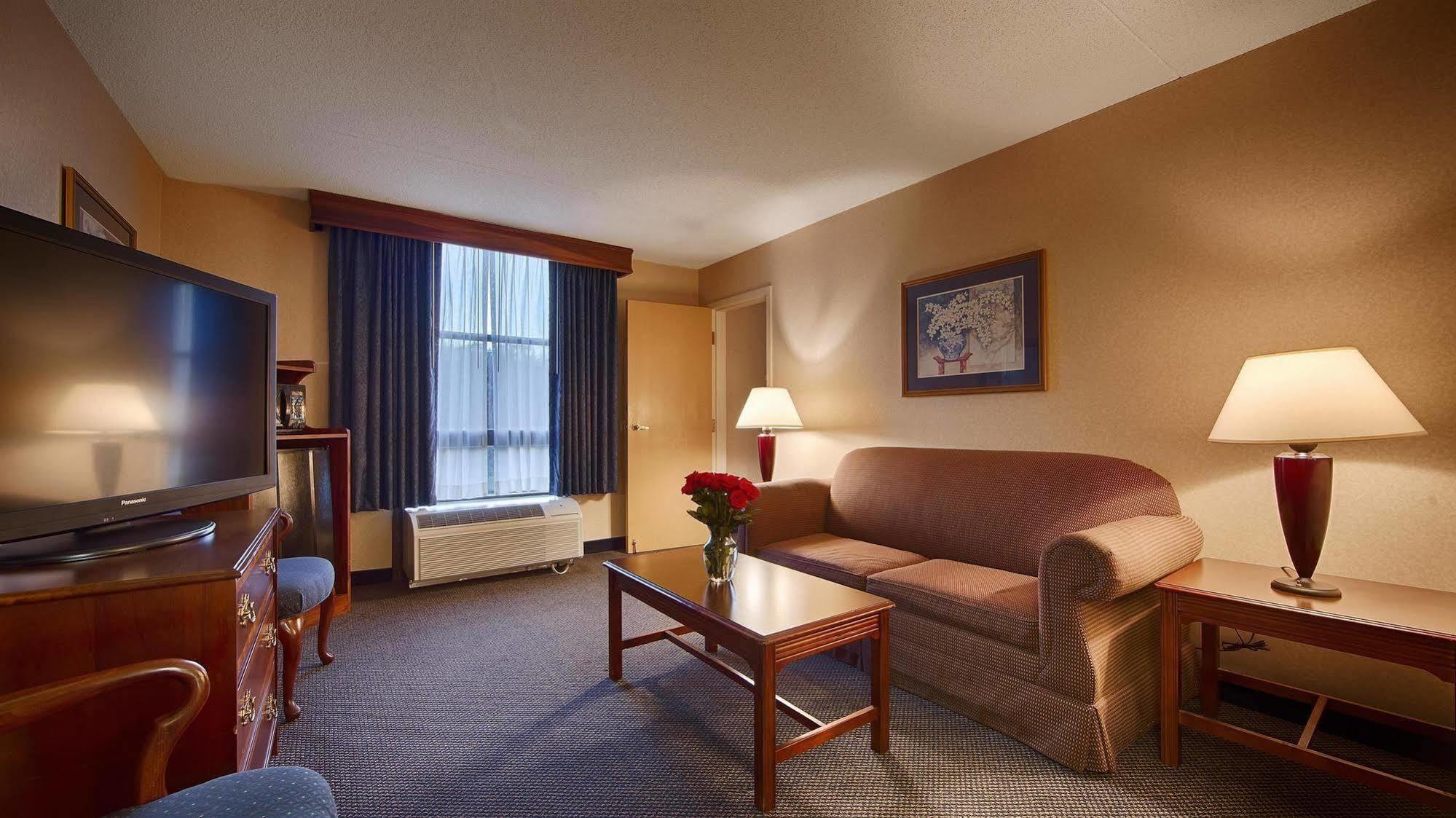 Best Western Potomac Mills Вудбридж Экстерьер фото